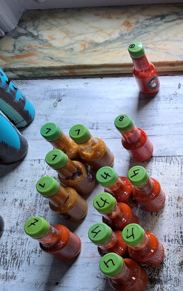 Hot sauce 'Pittige Sjarel geel' nr. 7 - Afbeelding 2
